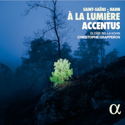 À la lumière