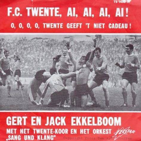 F.C. Twente, ai, ai, ai, ai! / O, o, o, o, Twente geeft 't niet cadeau!