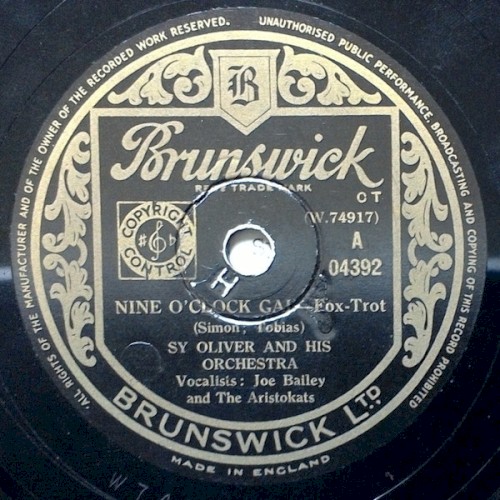 Nine O'Clock Gal / When My Sugar Walks Down the Street