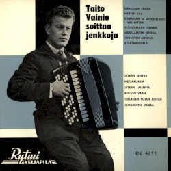 Taito Vainio soittaa jenkkoja