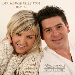 Der Schnee fällt vom Himmel