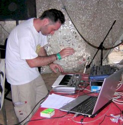 Lab's Cloud - Live at Omnifestival 2005