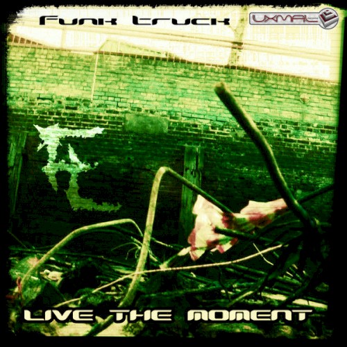 Live the Moment