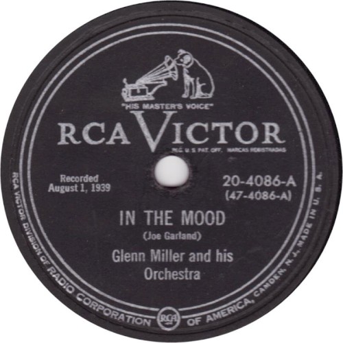 In the Mood / A String of Pearls