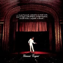 ...e in quel momento, entrando in un teatro vuoto, un pomeriggio vestito di bianco, mi tolgo la giacca, accendo le luci e sul palco m'invento...