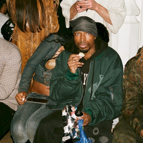 scratch his face up BASQUIAT