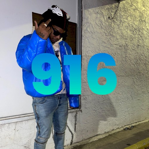 916