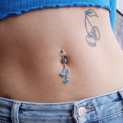 Bauchnabelpiercing