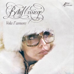 Vola l'amore / Su canciòn