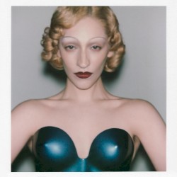 MANNEQUIN