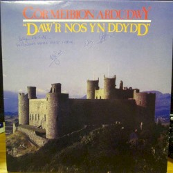 Daw’r Nos Yn Ddydd