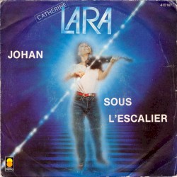 Johan / Sous l'escalier
