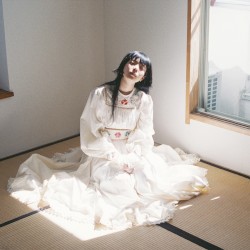 明け方 / 布と皮膚