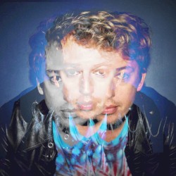 Sur un tube disco (Daisy Lambert remix)