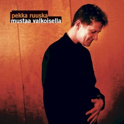 Mustaa valkoisella