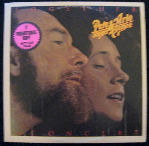 Pete Seeger & Arlo Guthrie Together In Concert