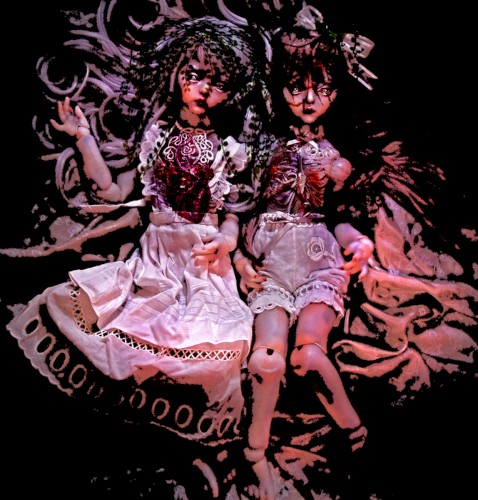 cream / devious
