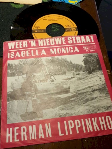 Weer ’n nieuwe straat / Isabella Monica