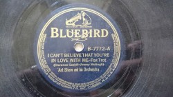 I Can't Believe That You're in Love With Me / Comin' On