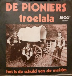 Troelala / Het is de schuld van de meisjes