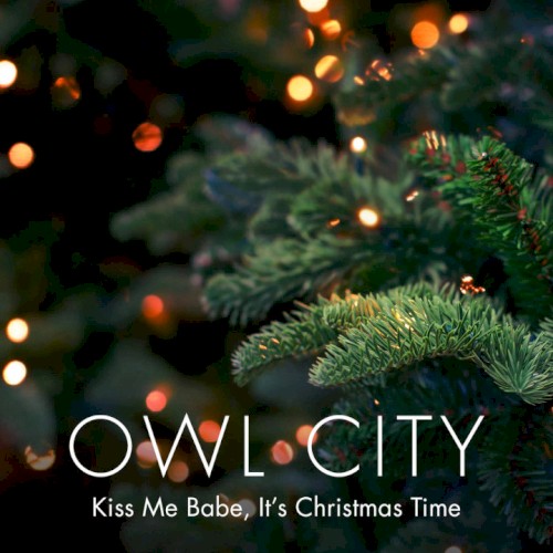 Kiss Me Baby, It's Christmas Time