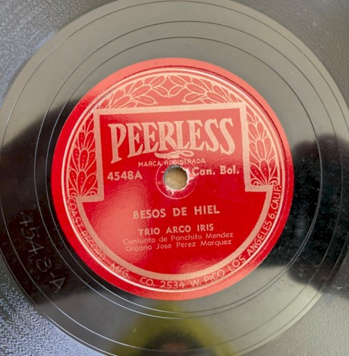 Besos de hiel / Inútil afán