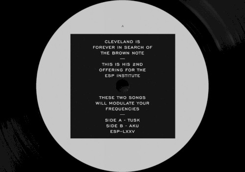 TUSK b/w AKU