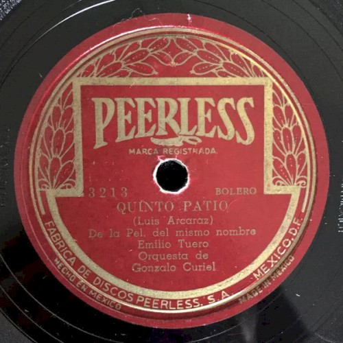 Quinto patio / Viajera