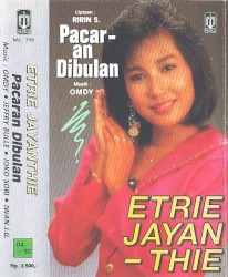 Pacaran Di Bulan