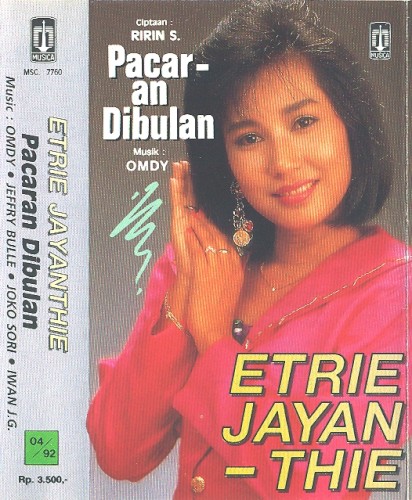Pacaran Di Bulan