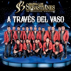 A través del vaso