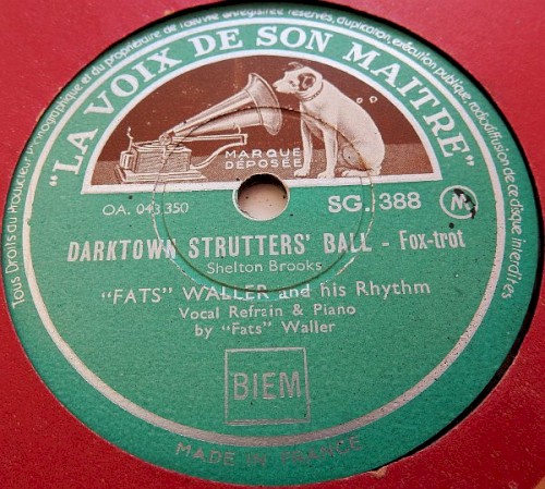 Darktown Strutters' Ball / Tain't Nobody's Biz-Nezz If I Do