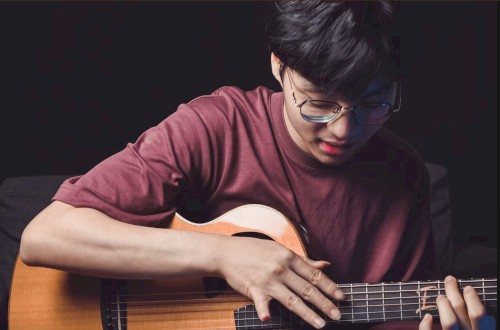 Easy On Me (Acoustic Instrumental)