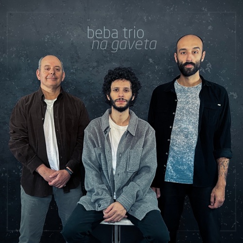 Na Gaveta