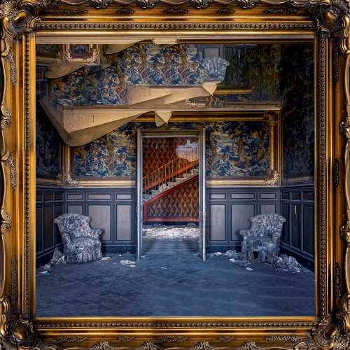 the door into the room with a.jpg