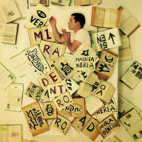 Mira dentro