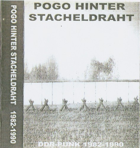 Pogo Hinter Stacheldraht