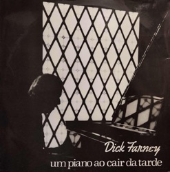 Um Piano Ao Cair Da Tarde