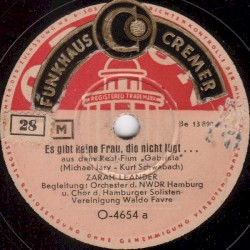 Es gibt keine Frau, die nicht lügt… / Irgendwo, irgendwann, fängt ein kleines Märchen an