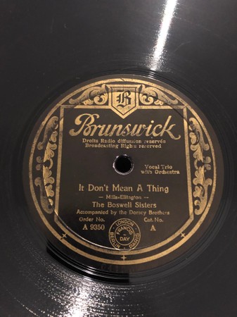 It Don't Mean a Thing / Minnie the Moocher's Weddin' Day