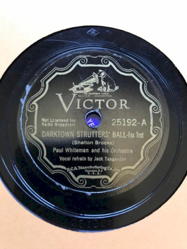 Darktown Strutters' Ball / Farewell Blues