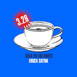 Sola en los bares