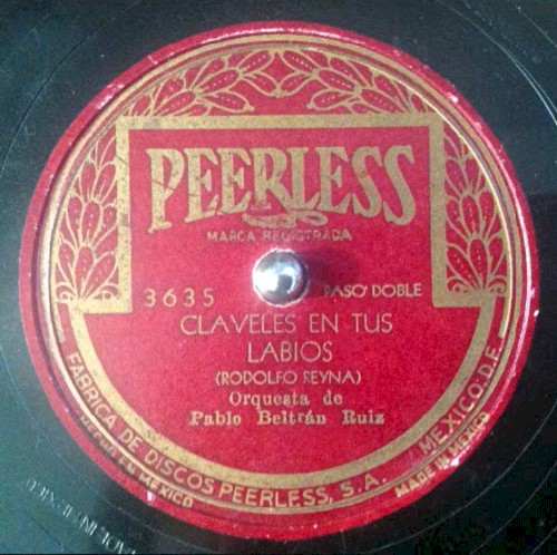 Claveles en tus labios