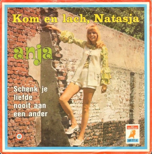 Kom en lach, Natasja / Schenk je liefde nooit aan een ander