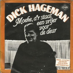 Moeke, d’r staat een vrijer voor de deur