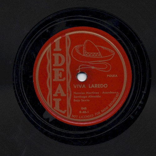 Viva Laredo / Carrejo