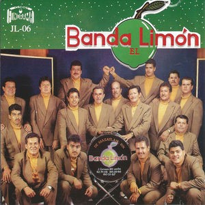 Sabiendo quien era yo (besando la cruz)