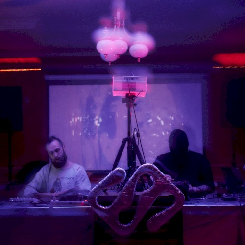 - i_n_t_e_r_f_e_r_e_n_c_e live set 11.2025