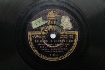 Soldado desconhecido / Dueto sobre o fado