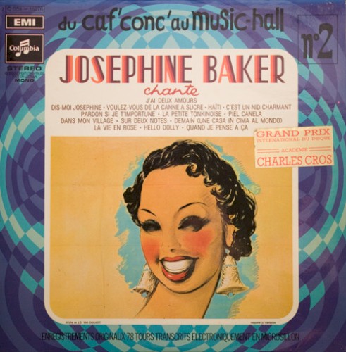 Joséphine Baker chante